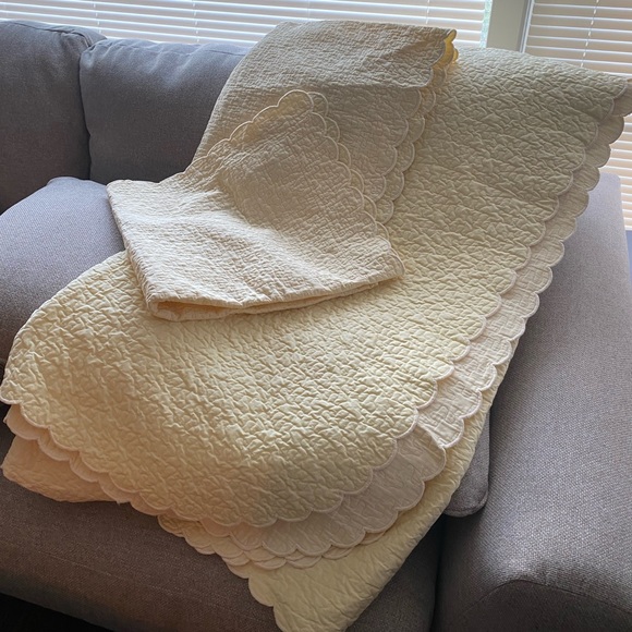 Yves Delorme’ Bedding Yves Delorme Twin Bed Comforter Set Poshmark